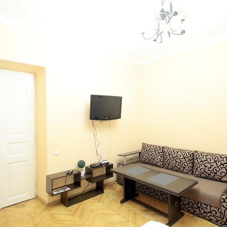 "Deluxe Apartments" K 45 - 1128 Lviv Ngoại thất bức ảnh