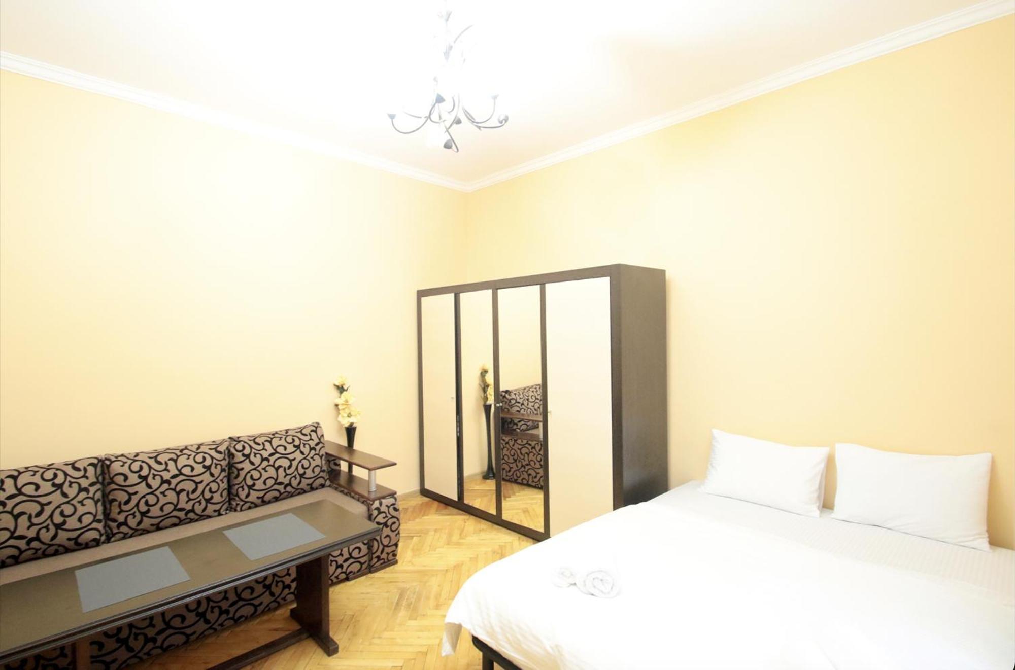 "Deluxe Apartments" K 45 - 1128 Lviv Ngoại thất bức ảnh